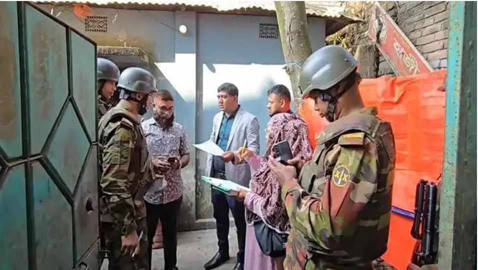 বাসি মাংস দিয়ে বিরিয়ানি বানানোর দায়ে , ২ লাখ টাকা জরিমানা করে ভোক্তা অধিকার সংরক্ষণ অধিদপ্তর